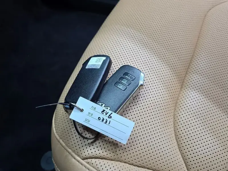 2023 Kia EV6 с пробегом 42 410 км
