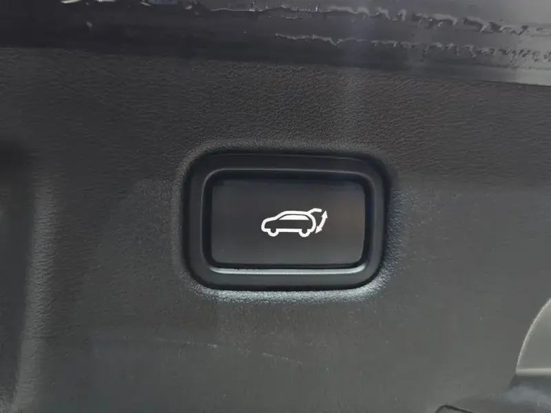 2023 Kia EV6 с пробегом 42 410 км