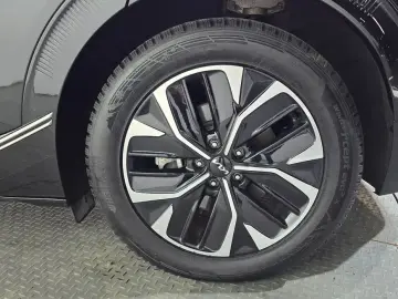2023 Kia EV6 с пробегом 42 410 км