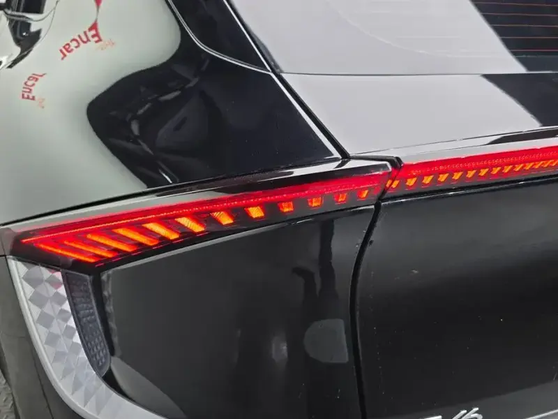 2023 Kia EV6 с пробегом 42 410 км