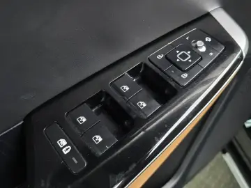 2023 Kia EV6 с пробегом 42 410 км