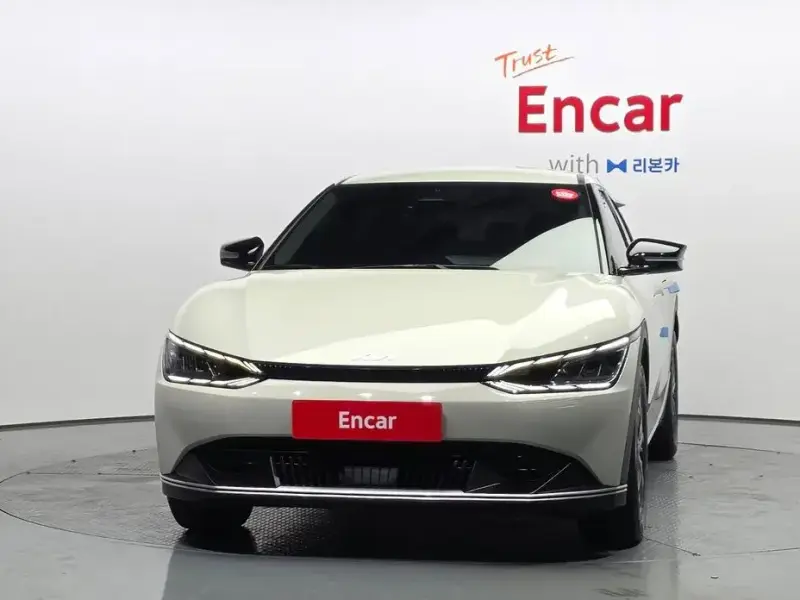 2022 Kia EV6 с пробегом 32 904 км