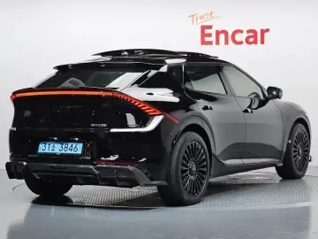 2023 Kia EV6 с пробегом 75 028 км
