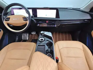 2023 Kia EV6 с пробегом 75 028 км