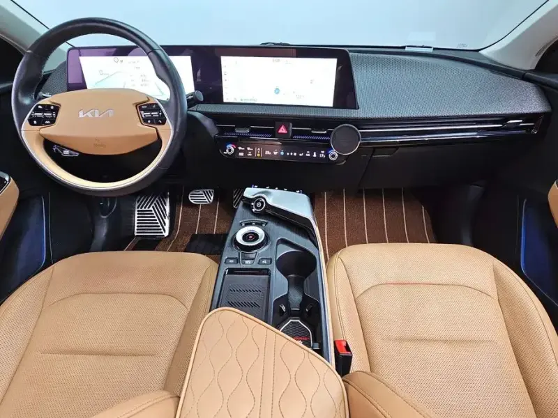 2023 Kia EV6 с пробегом 75 028 км