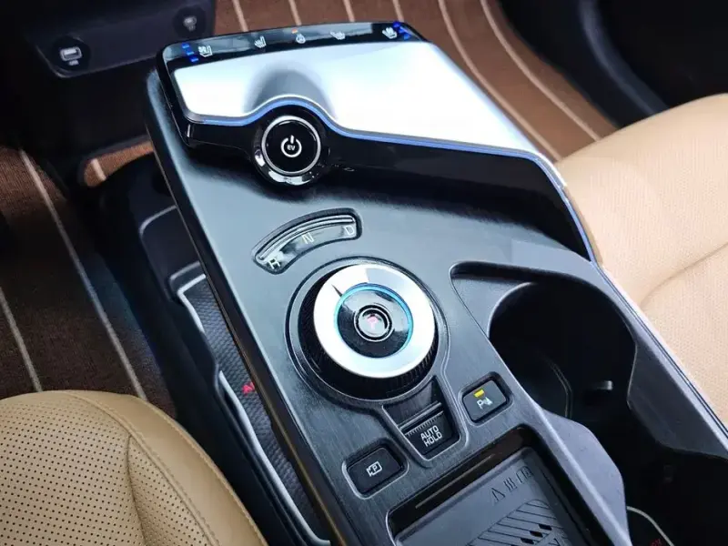 2023 Kia EV6 с пробегом 75 028 км