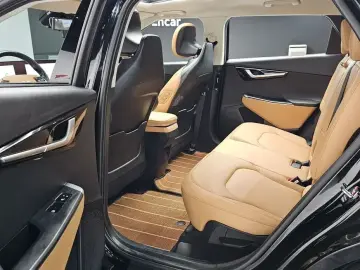 2023 Kia EV6 с пробегом 75 028 км