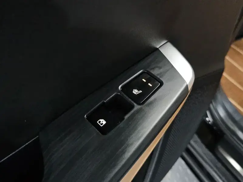 2023 Kia EV6 с пробегом 75 028 км