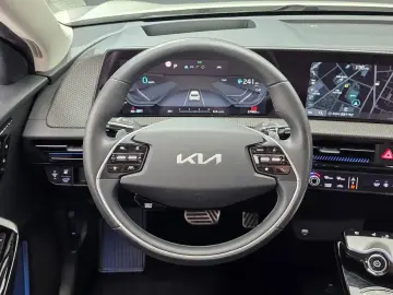 2022 Kia EV6 с пробегом 57 463 км