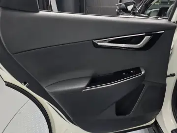 2022 Kia EV6 с пробегом 57 463 км