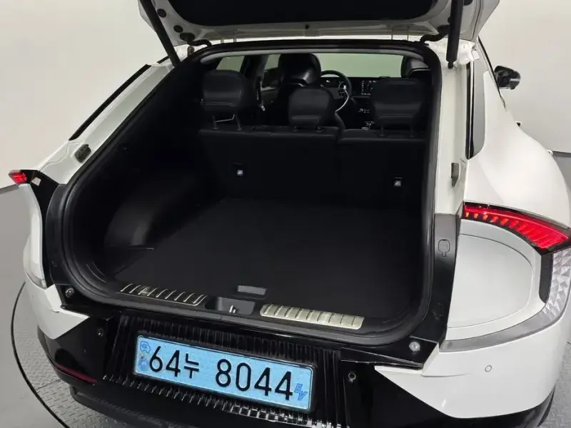 2022 Kia EV6 с пробегом 57 463 км