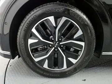 2023 Kia EV6 с пробегом 67 241 км