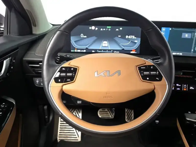 2023 Kia EV6 с пробегом 67 241 км