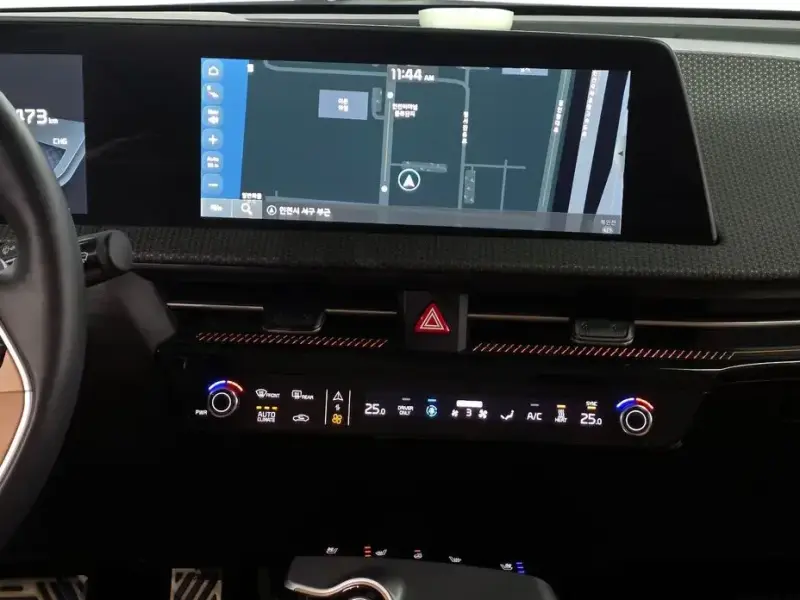 2023 Kia EV6 с пробегом 67 241 км