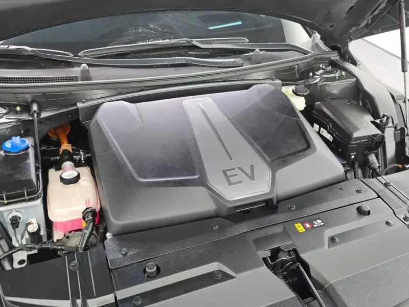 2022 Kia EV6 с пробегом 77 802 км