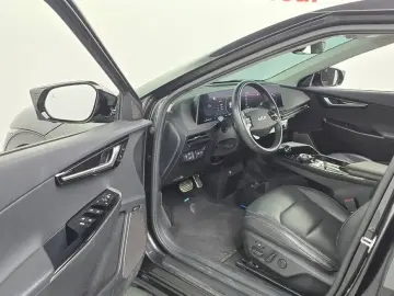 2022 Kia EV6 с пробегом 77 802 км