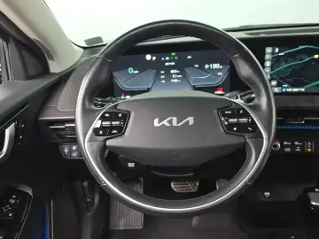 2022 Kia EV6 с пробегом 77 802 км