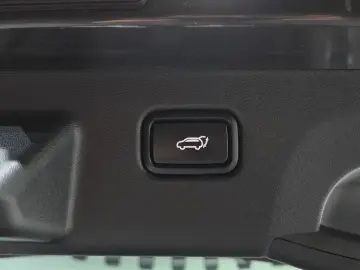2022 Kia EV6 с пробегом 77 802 км