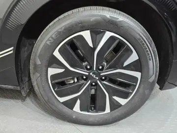 2022 Kia EV6 с пробегом 77 802 км