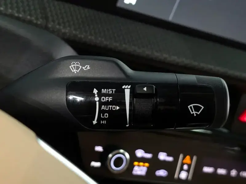 2023 Kia EV6 с пробегом 67 241 км