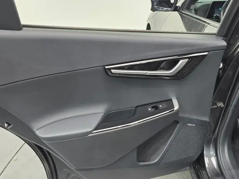 2022 Kia EV6 с пробегом 77 802 км