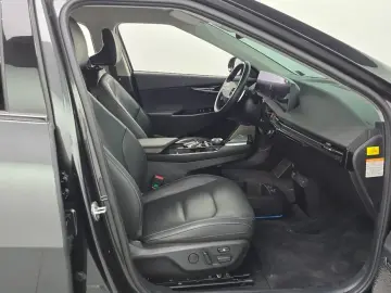 2022 Kia EV6 с пробегом 77 802 км