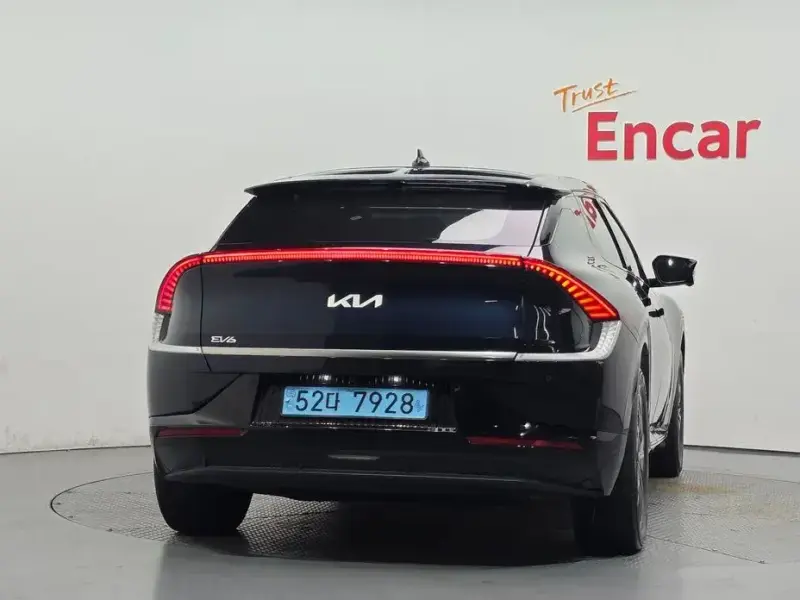 2023 Kia EV6 с пробегом 34 268 км