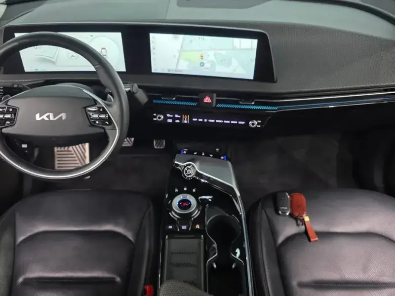 2023 Kia EV6 с пробегом 34 268 км