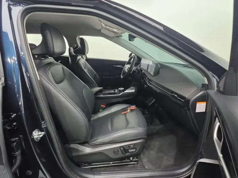2023 Kia EV6 с пробегом 34 268 км