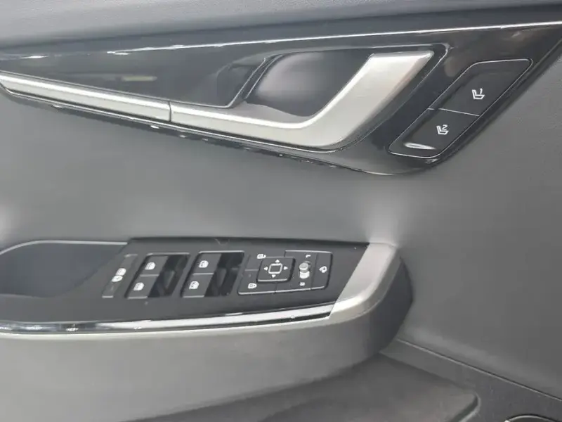 2023 Kia EV6 с пробегом 34 268 км