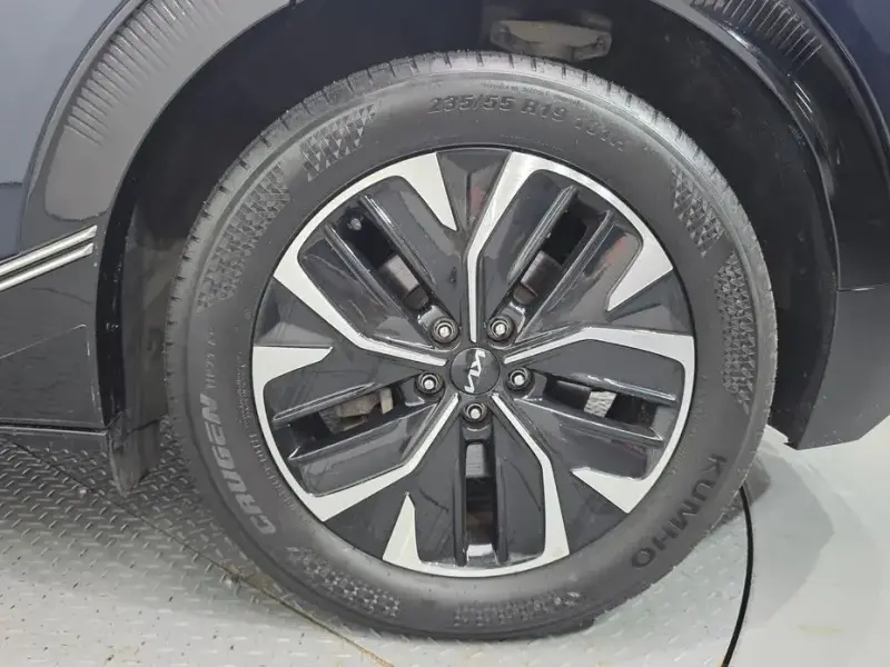 2023 Kia EV6 с пробегом 34 268 км
