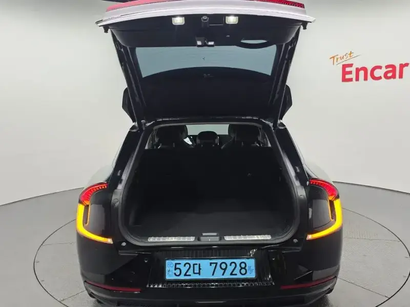 2023 Kia EV6 с пробегом 34 268 км
