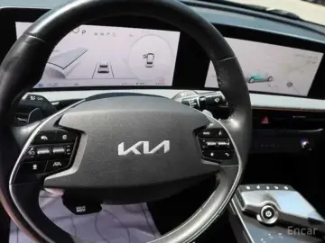 2022 Kia EV6 с пробегом 63 032 км