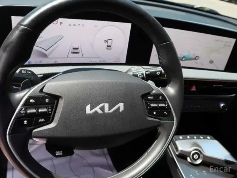 2022 Kia EV6 с пробегом 63 032 км
