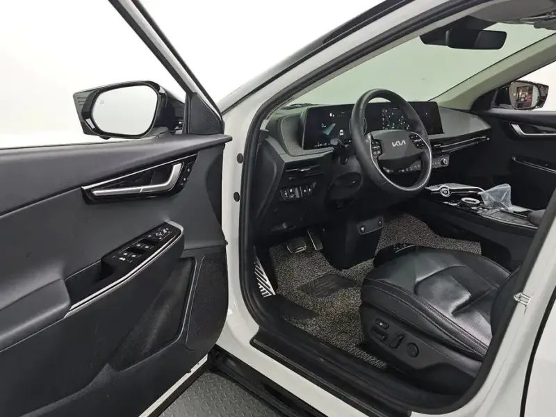 2023 Kia EV6 с пробегом 86 008 км