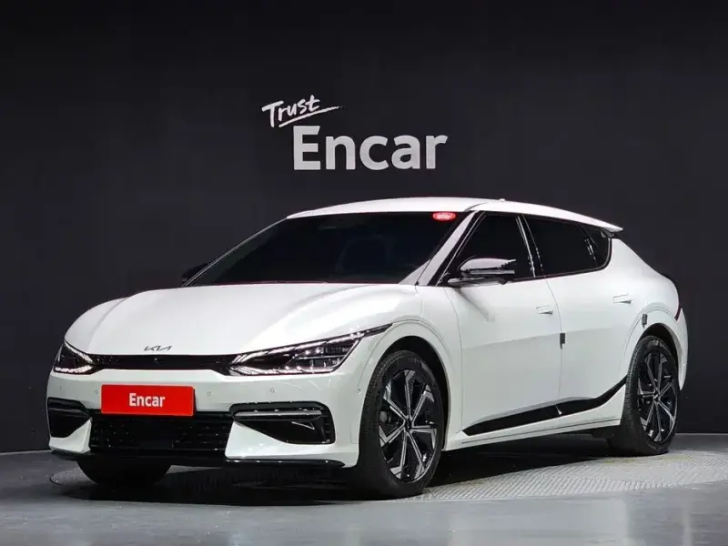 2023 Kia EV6 с пробегом 28 839 км