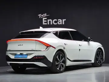 2023 Kia EV6 с пробегом 28 839 км