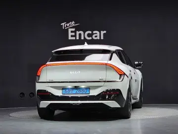 2023 Kia EV6 с пробегом 28 839 км