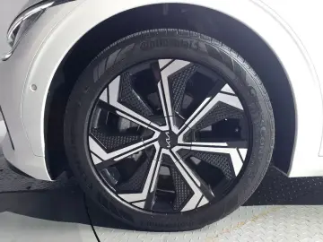 2023 Kia EV6 с пробегом 28 839 км