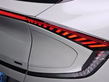 2023 Kia EV6 с пробегом 28 839 км