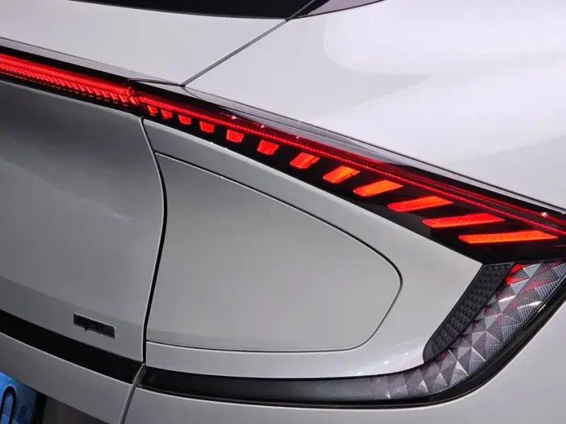 2023 Kia EV6 с пробегом 28 839 км