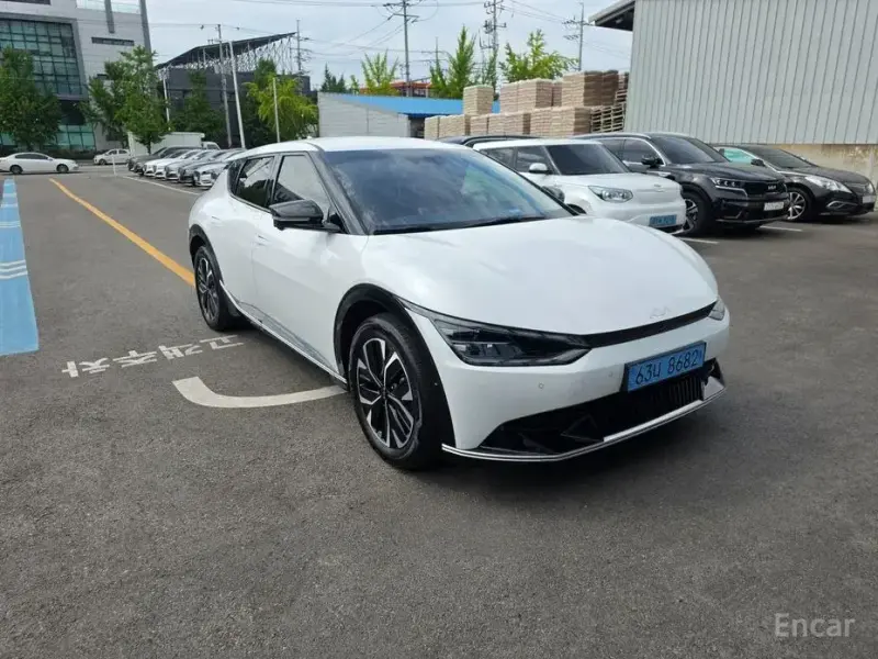 2022 Kia EV6 с пробегом 83 518 км