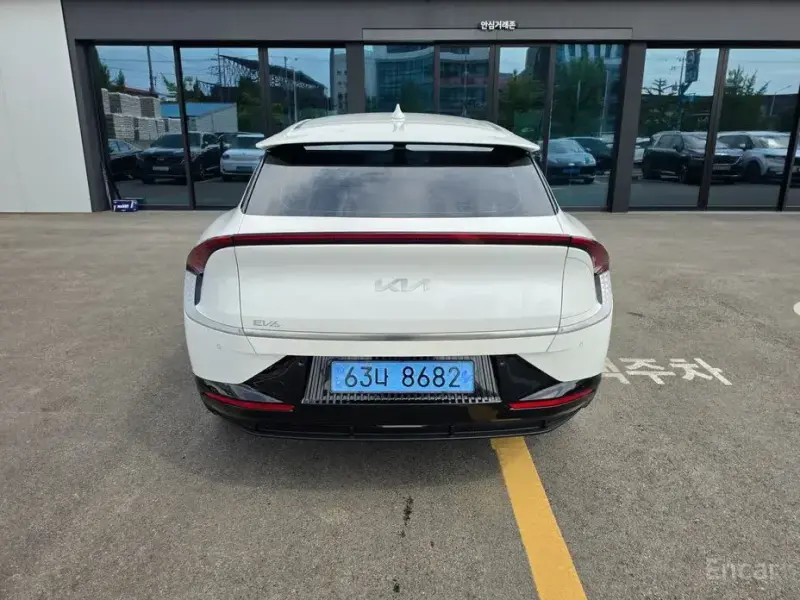 2022 Kia EV6 с пробегом 83 518 км