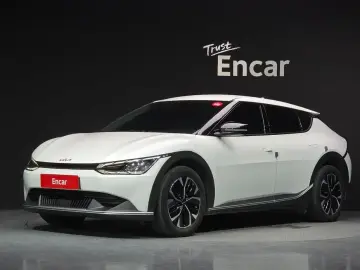 2022 Kia EV6 с пробегом 34 586 км