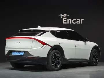 2022 Kia EV6 с пробегом 34 586 км