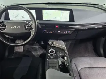 2022 Kia EV6 с пробегом 12 772 км