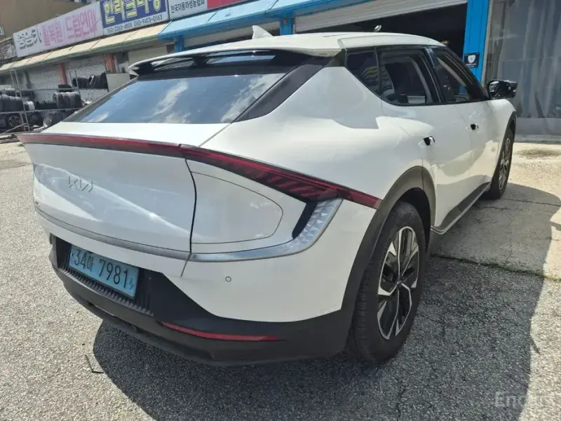 2023 Kia EV6 с пробегом 23 950 км