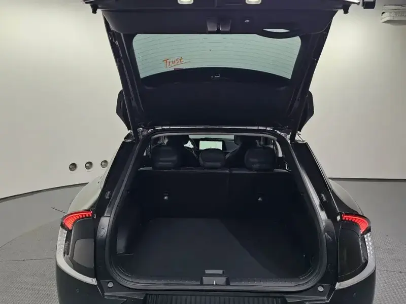 2022 Kia EV6 с пробегом 12 772 км