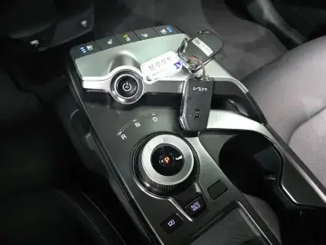 2022 Kia EV6 с пробегом 85 984 км
