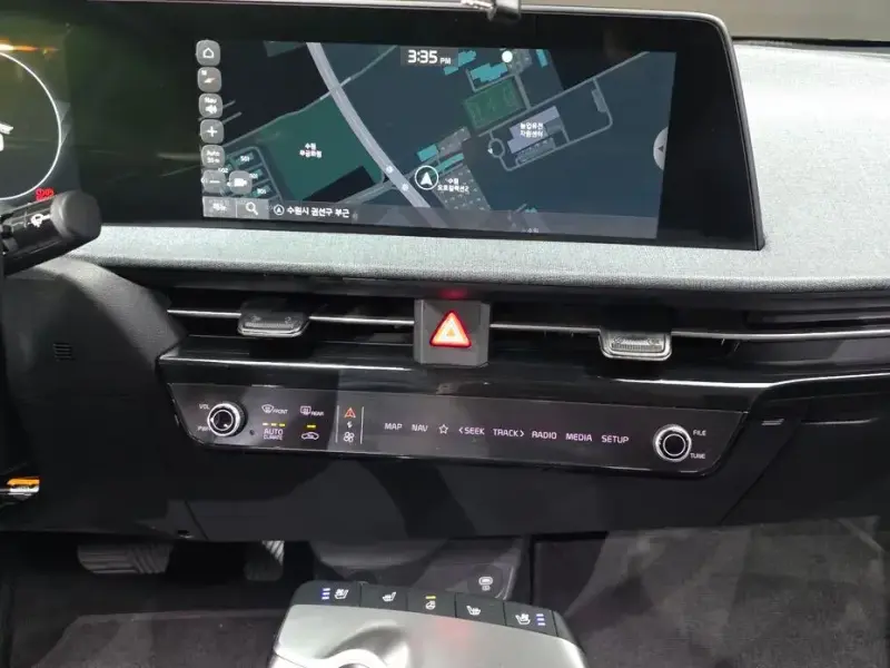 2022 Kia EV6 с пробегом 85 984 км